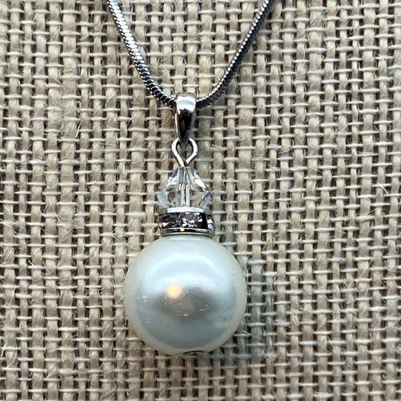 Charming Charlie Necklace Pearl Silver Slinky Chain Crystal Accent Granny Retro - Picture 2 of 8